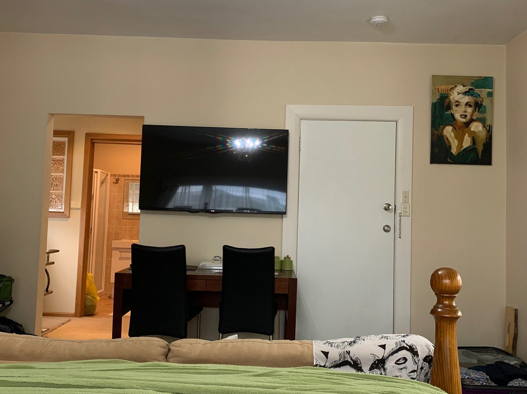 Jones on Wilson主图