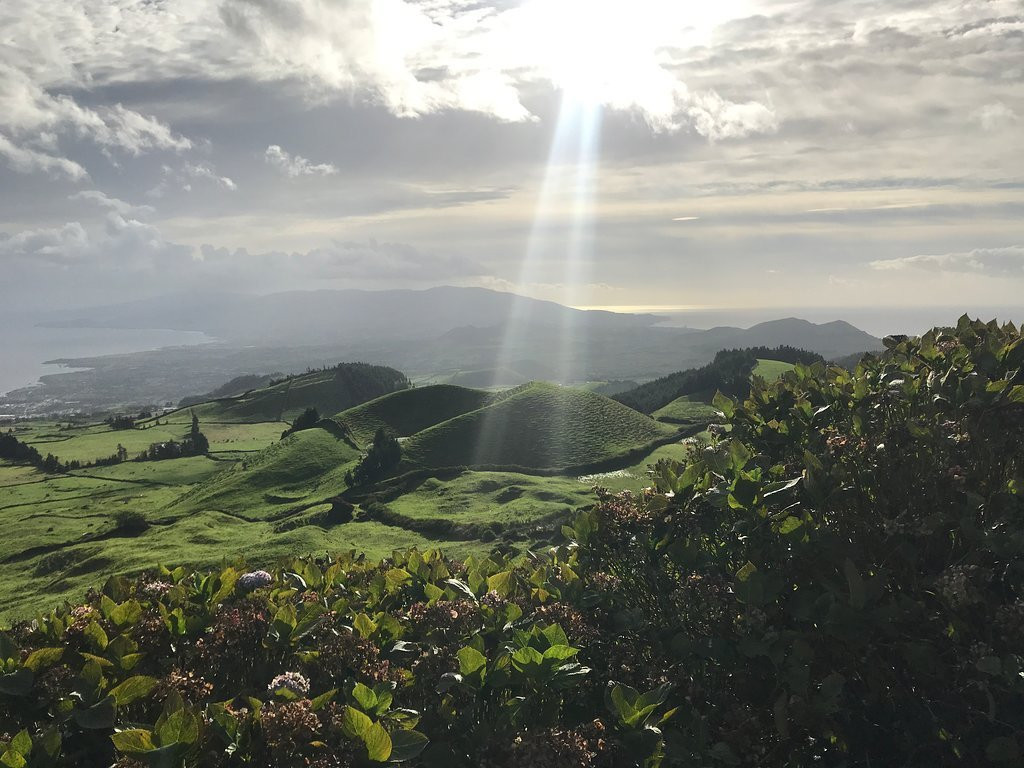 Green Visions Tours-蓬塔德尔加达必去景点