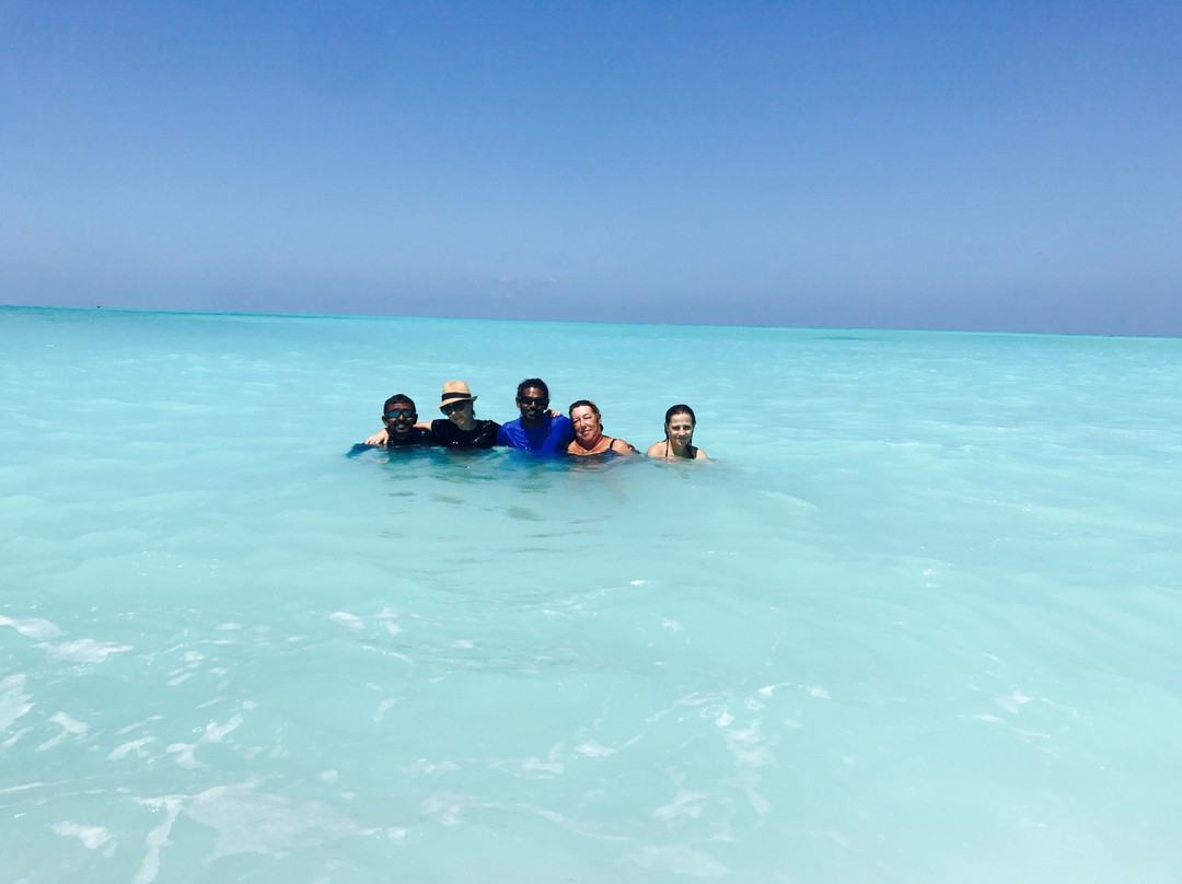 瓦沙法鲁酒店主图