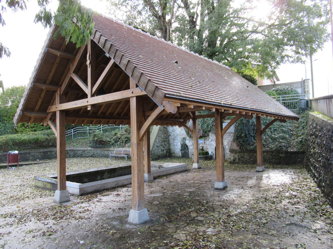 Lavoir de la Fontaine Lassault-Montfermeil必去景点