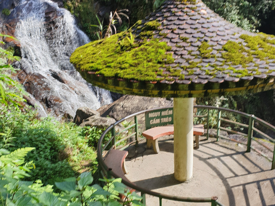 Thac Bac Waterfall (Silver Falls)景点图片