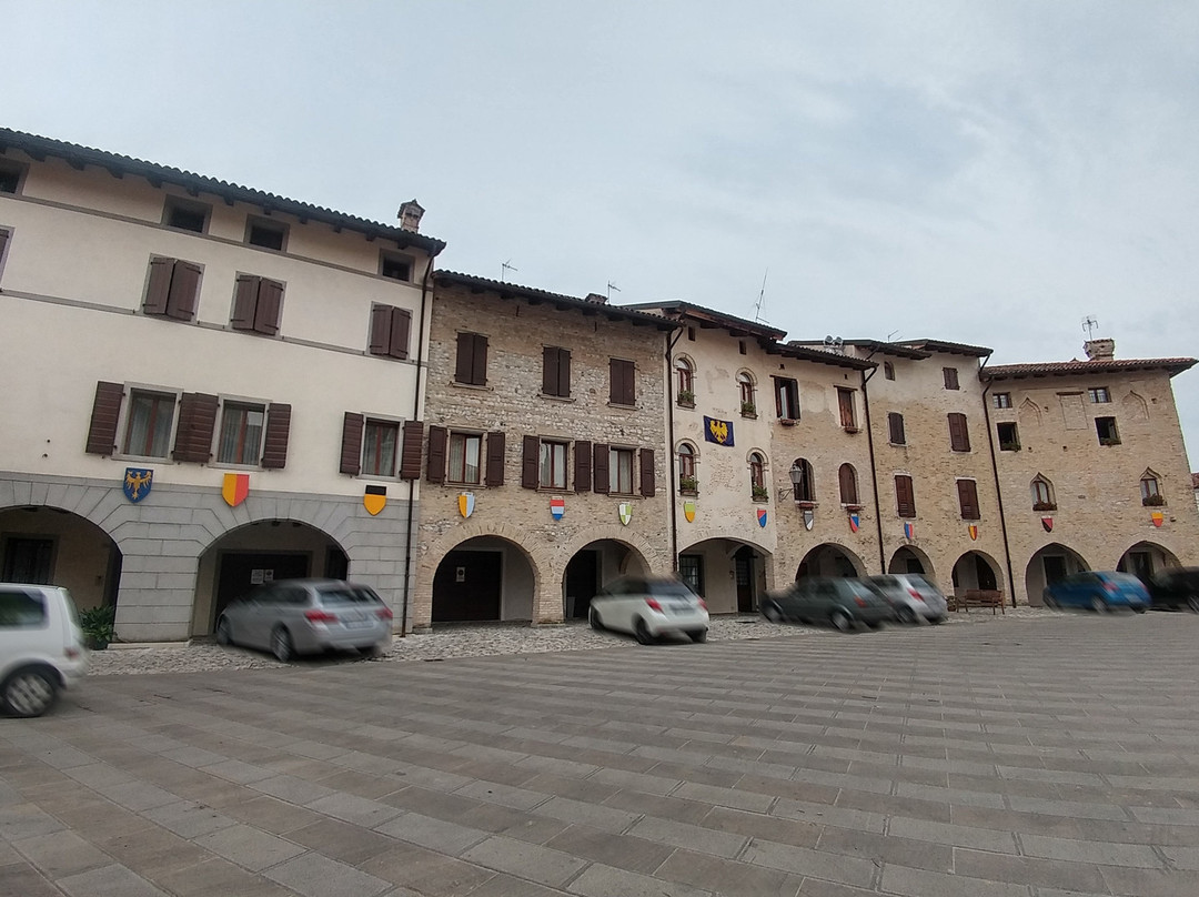 Piazza Liberta景点图片