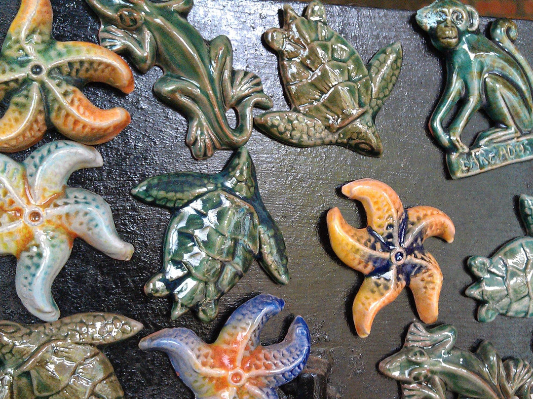 Black Rock旅游景点-Red Clay Pottery