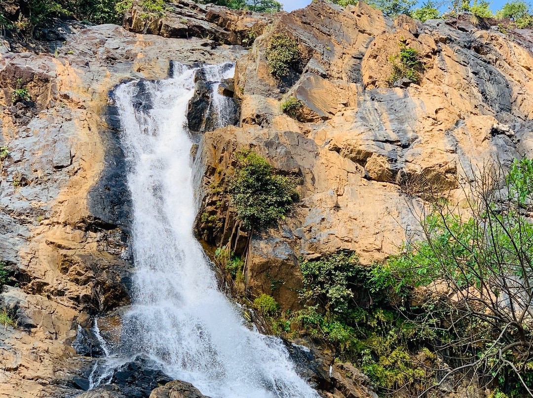 Hirni Water Falls景点图片