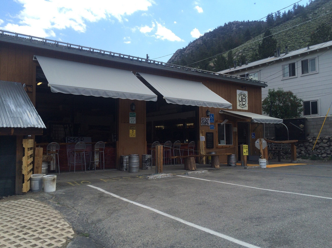 六月湖旅游景点-June Lake Brewing