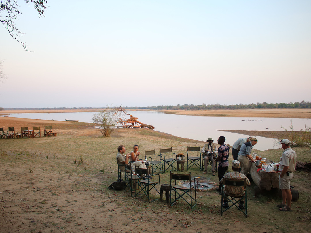 Island Bush Camp主图