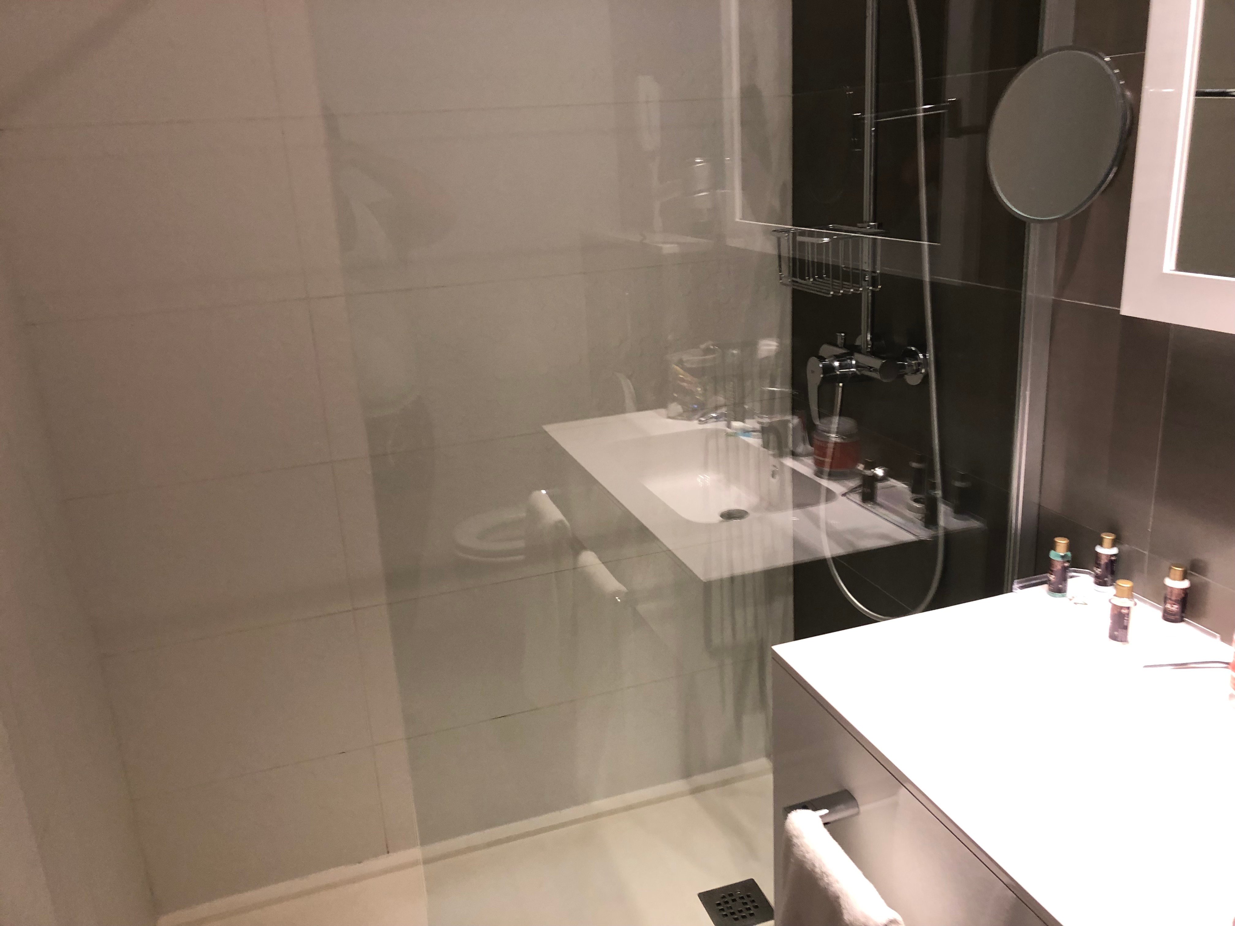 AZ Hotels Vague D'Or-浴室