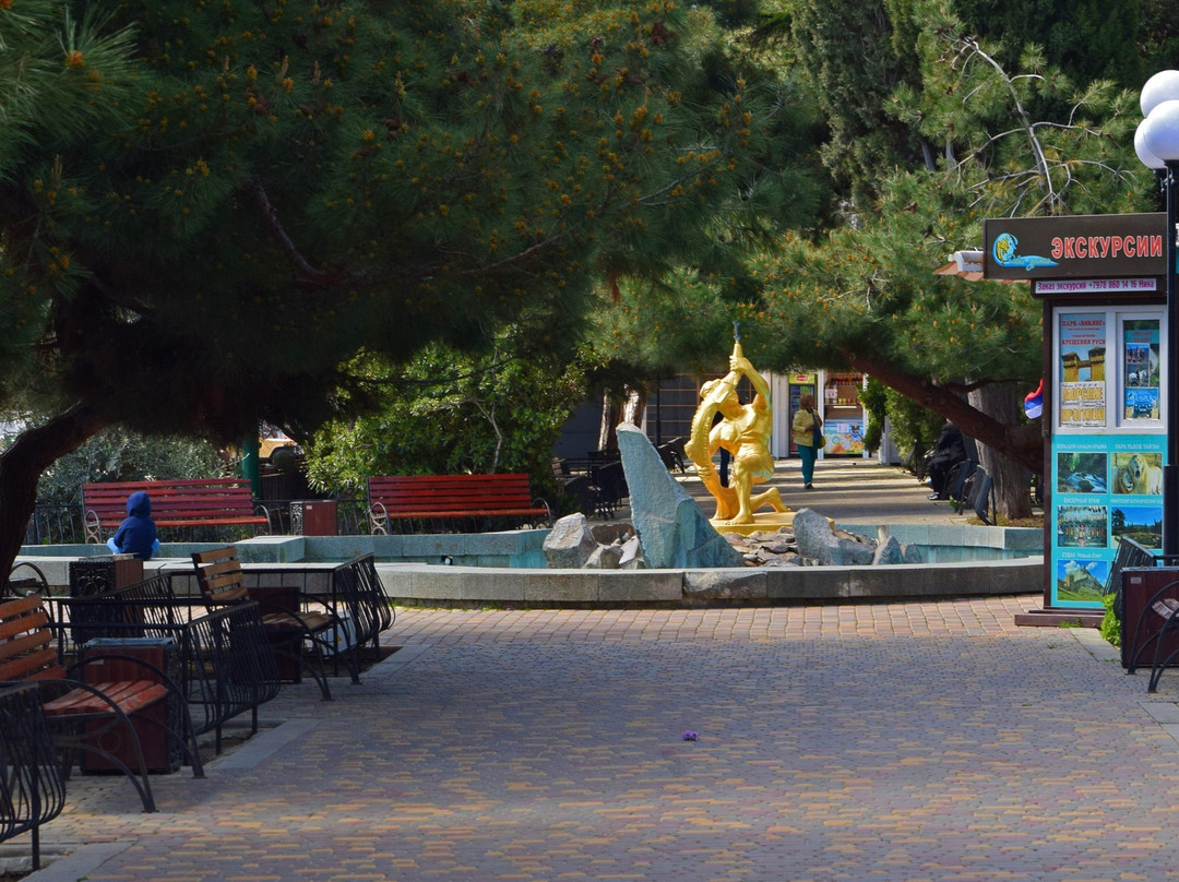 Rybak  Fountain-阿卢什塔必去景点
