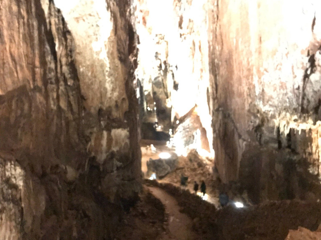 Cueva de Valporquero景点图片