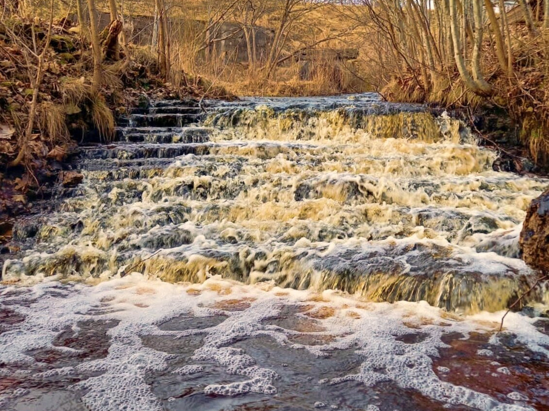 Vegupite Waterfall景点图片