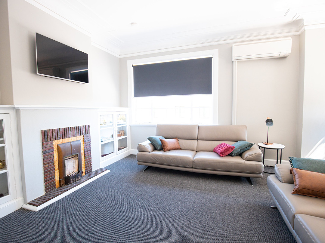 Horse & Jockey Hotel, Homebush主图