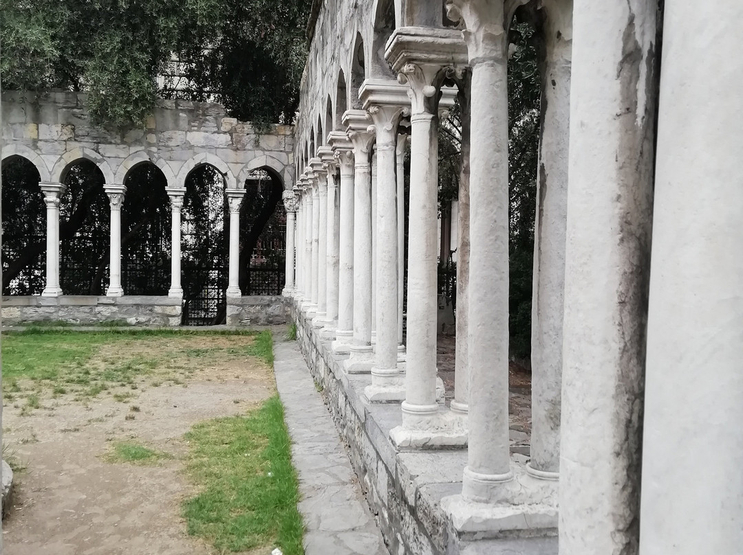 Piazza Dante-热那亚必去景点