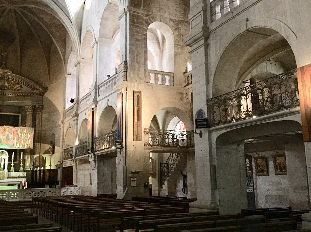Cathédrale Saint-Théodorit景点图片