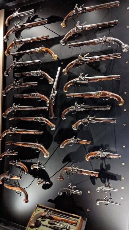 Arms Museum (Musee d'Armes)景点图片