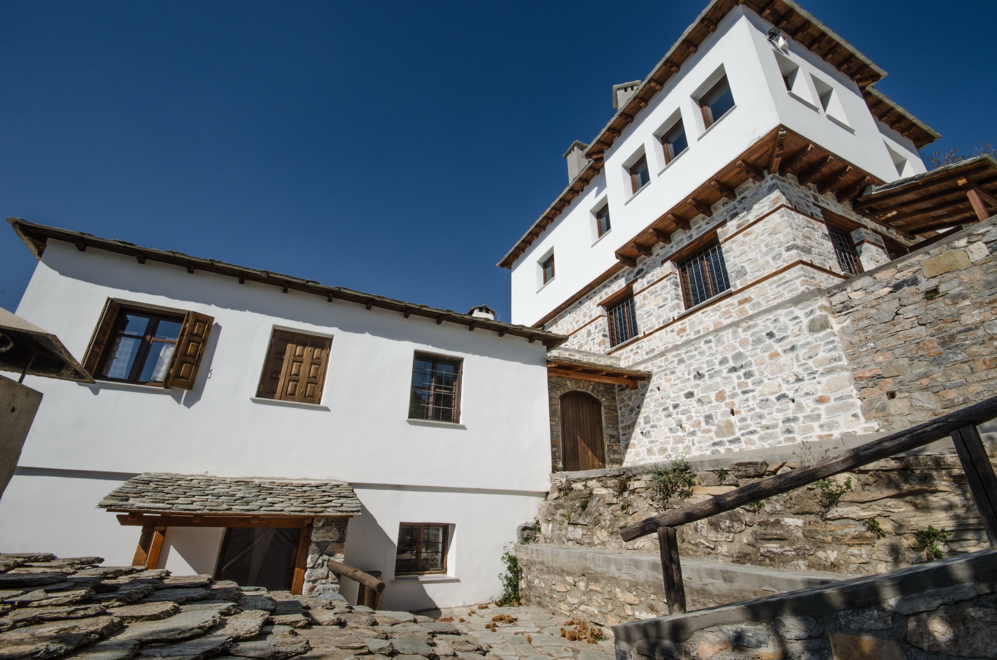 Riga's Pinakoti Lodge-官方