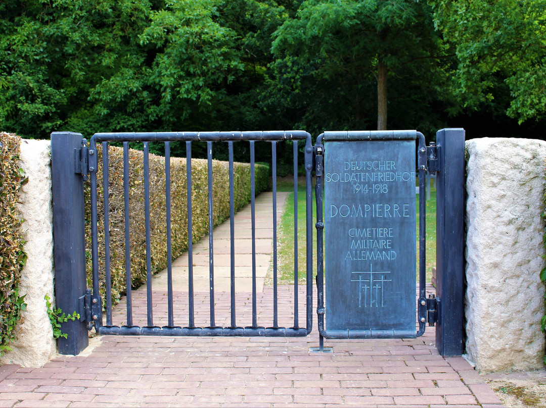 Cimetiere Militaire Allemand -Dompierre必去景点