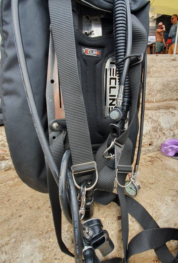 Eden Dive-拉西奥塔必去景点