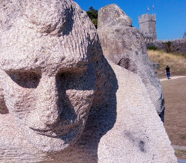 Monumento Encuentro Entre Dos Mundos景点图片
