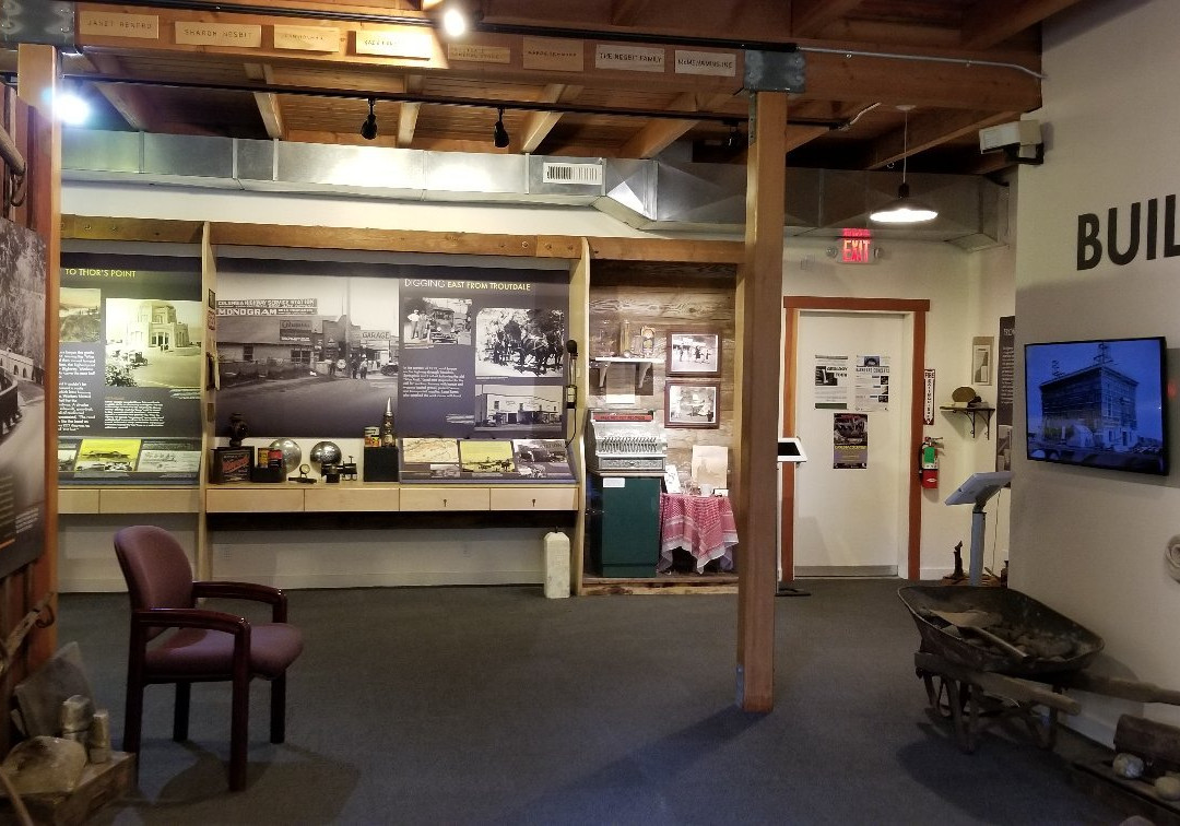 Barn Exhibit Hall-劳特代尔必去景点