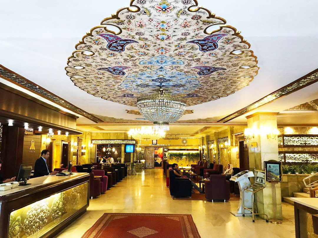 Parsian Ali-qapu Hotel