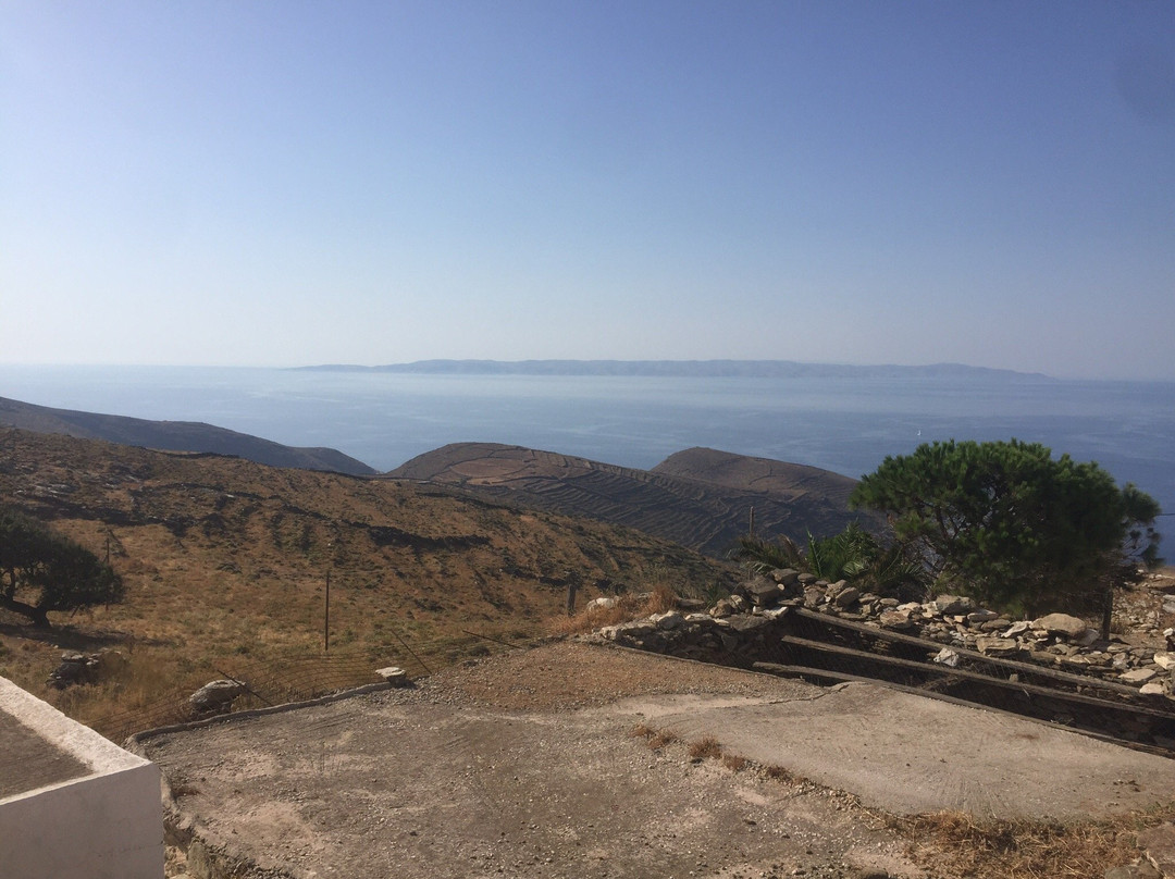 Moni Taxiarchon Monastery-Serifos必去景点