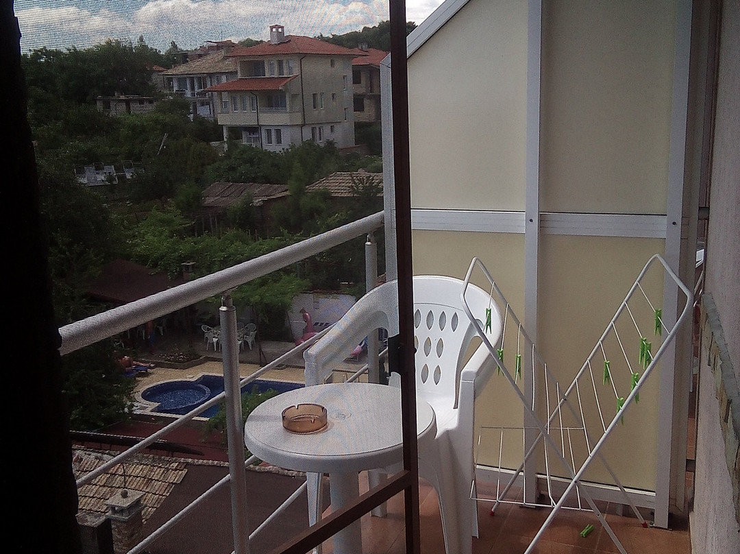 Family Hotel Favourite主图