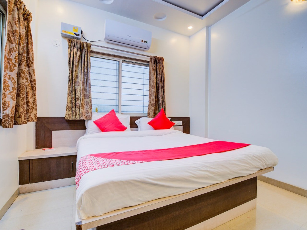 OYO 24125 Hotel Aakash主图