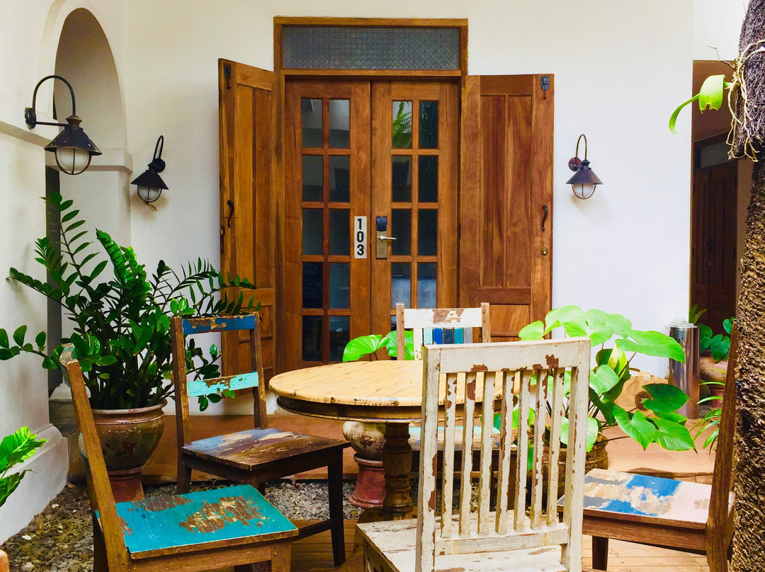 Adhisthana Hotel主图