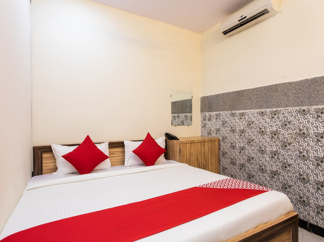 Hotel O Tower Chowk Freeganj主图