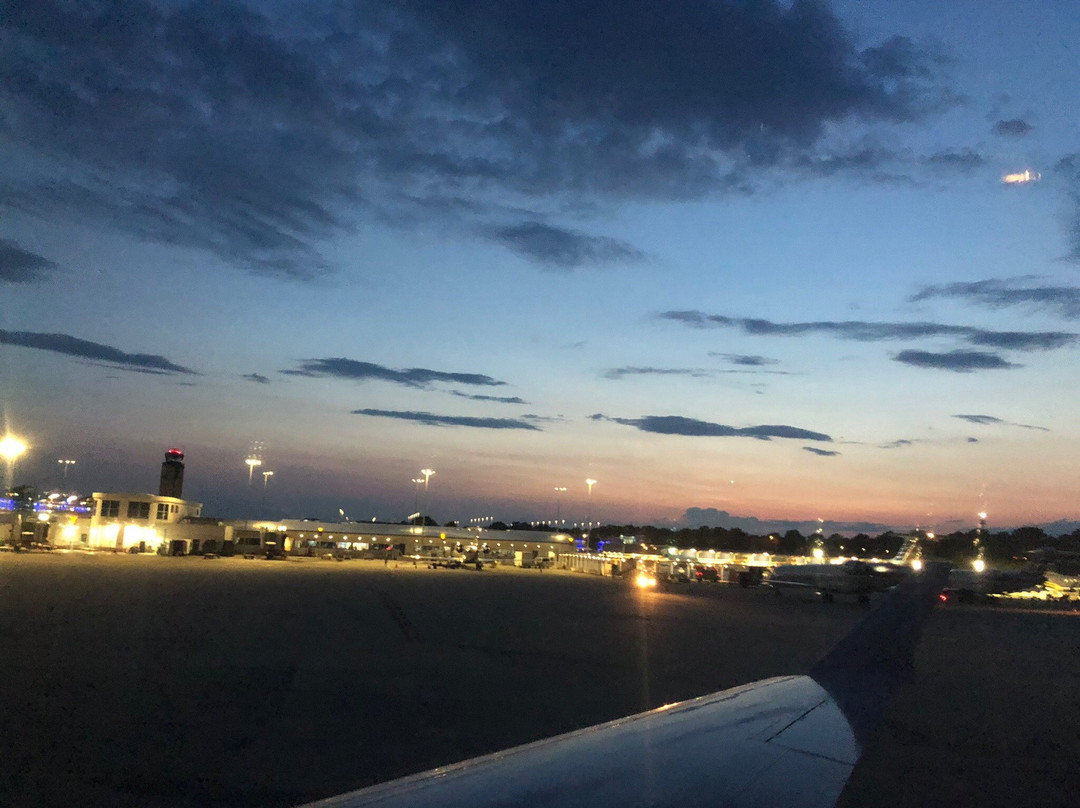 Charlotte Douglas Airport Overlook景点图片