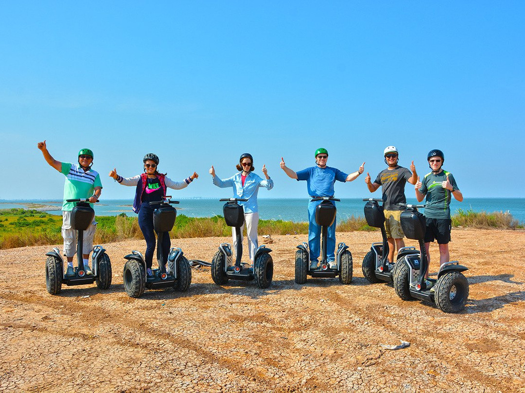 Segway Tours by SegCity景点图片