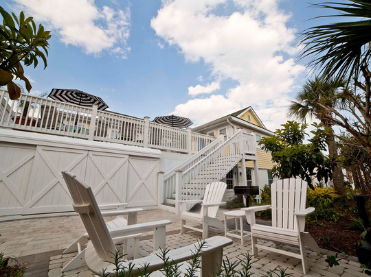 The Georgianne Inn & Suites主图