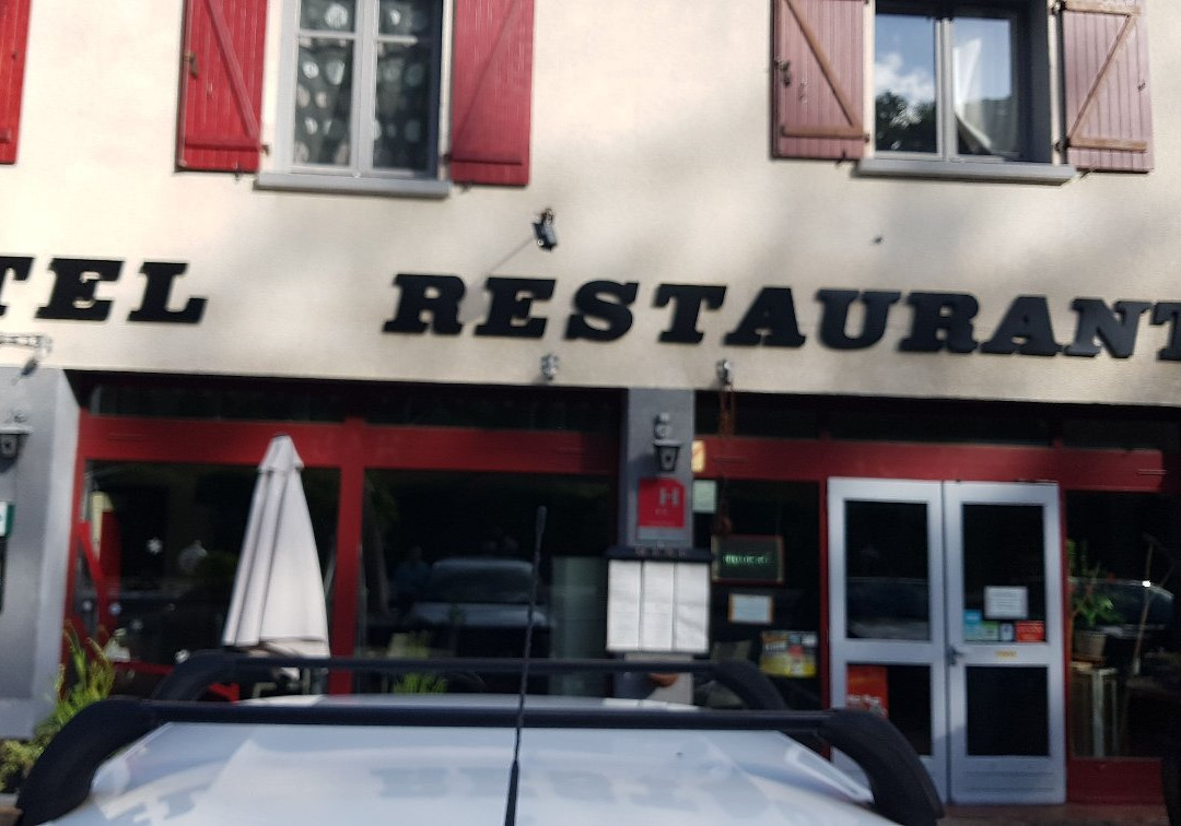 Hôtel Restaurant Les Planottes主图