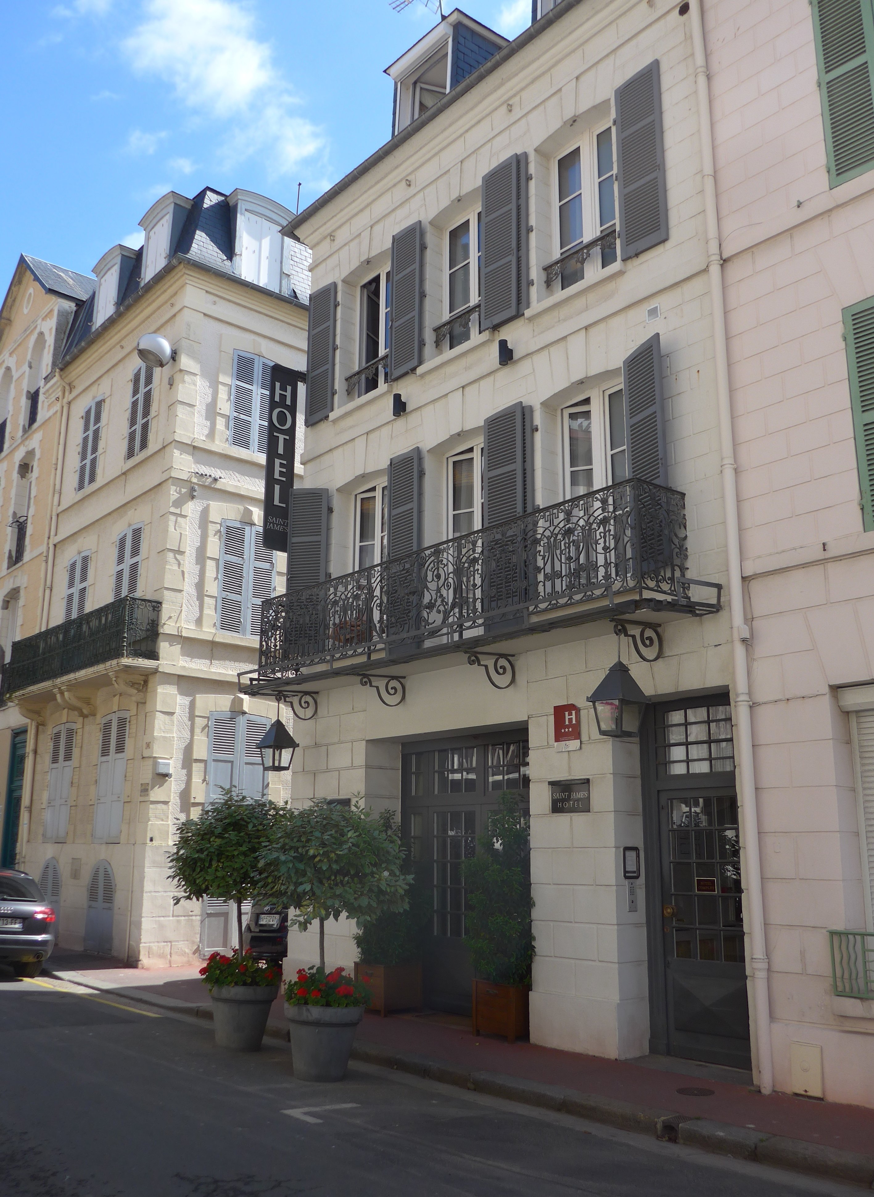 Hotel Saint James-portrait