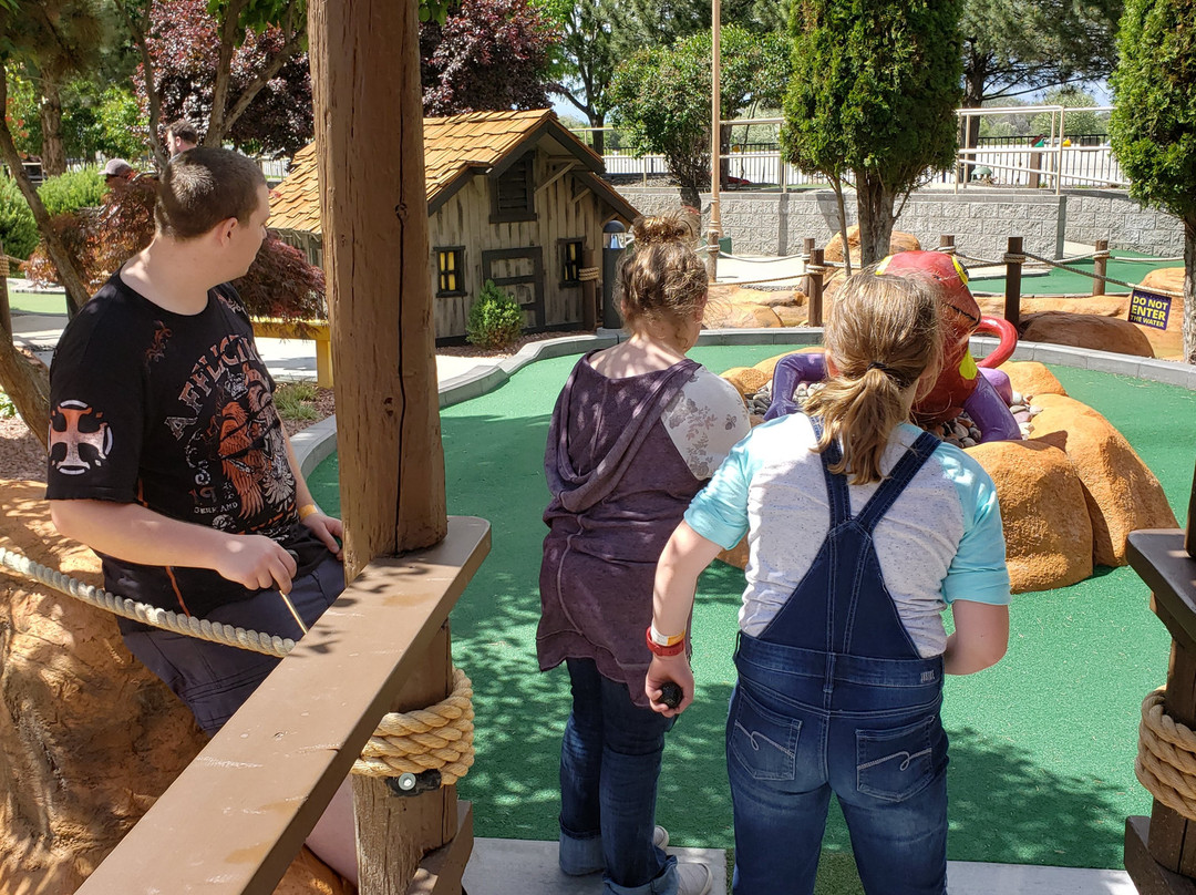 Wahooz Family Fun Zone-默里迪恩必去景点