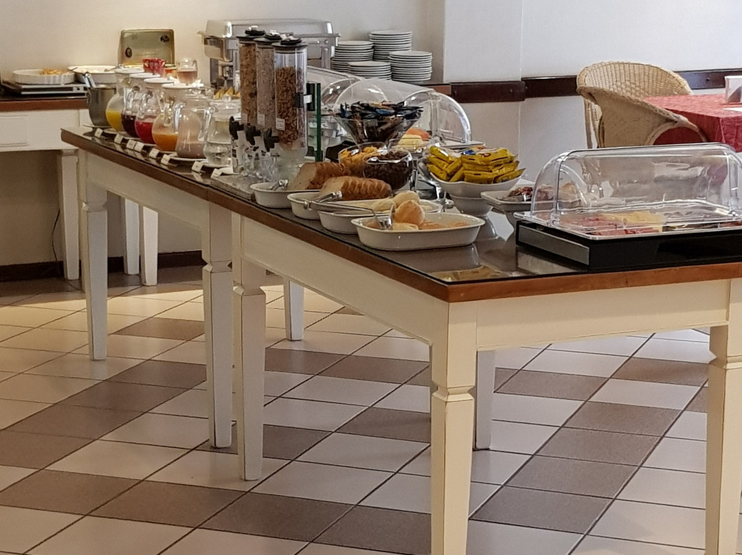 阿拉丁酒店主图