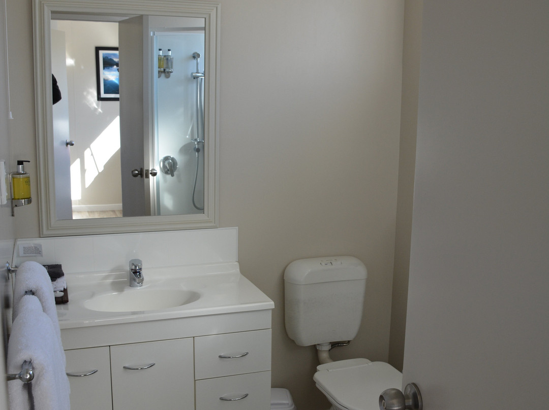 亚丁汽车旅馆主图