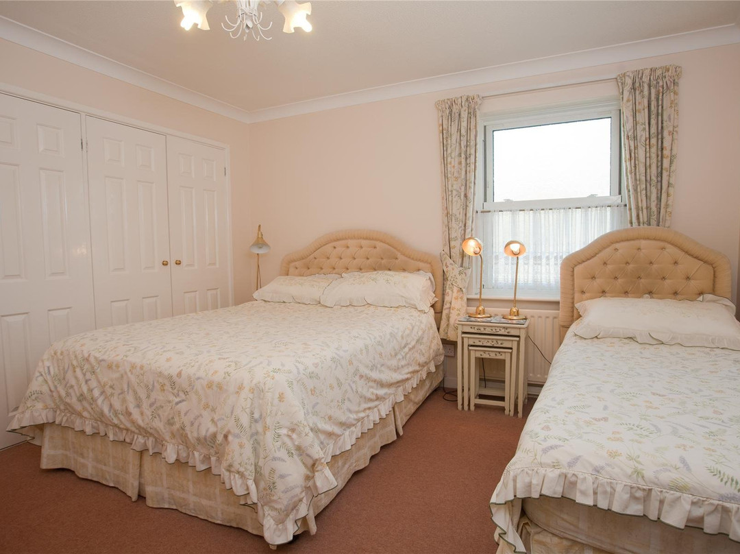 The Meadow House主图