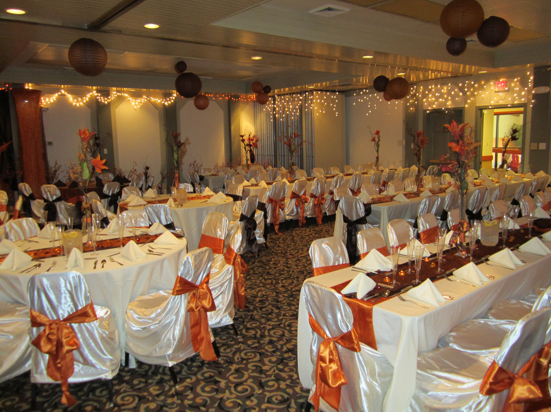 Cottonwood Inn & Suites主图