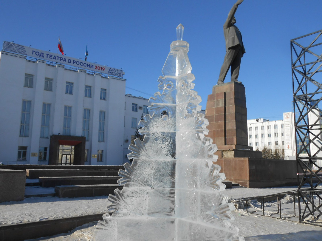 Lenin Statue-雅库茨克必去景点