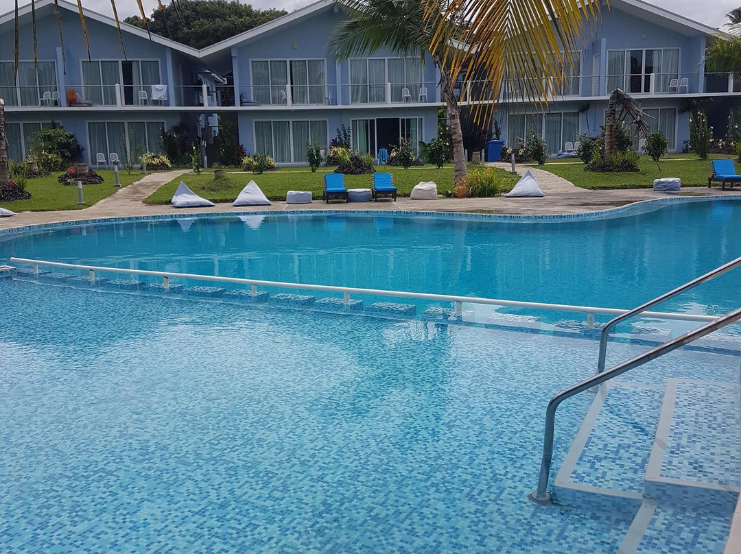 Blue West Villas主图