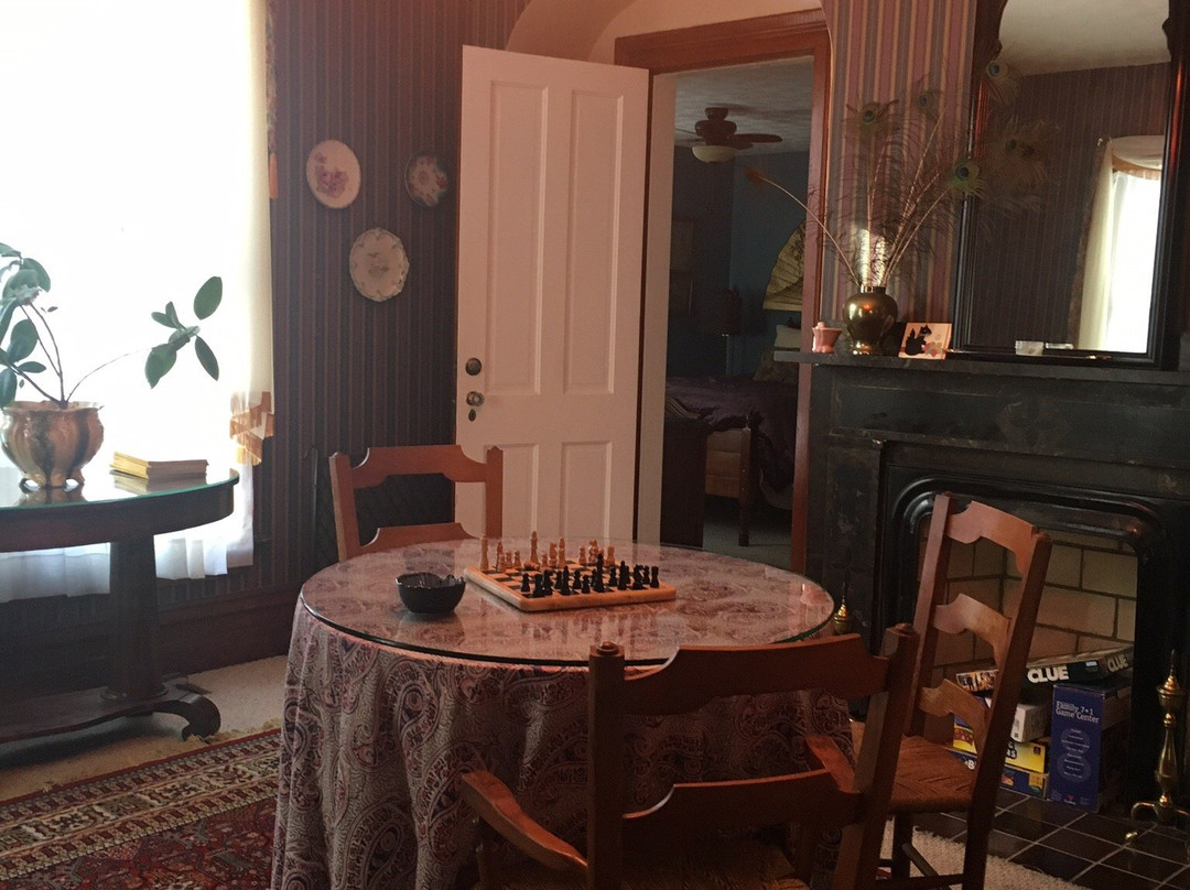 Black Squirrel Inn主图