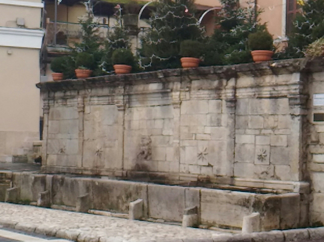 Fontana a Muro景点图片