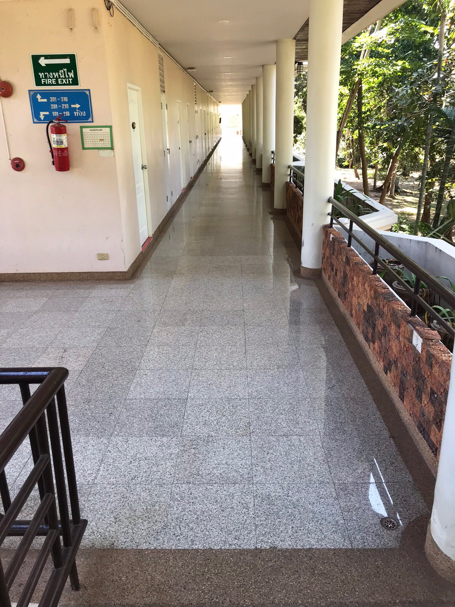 黄金度假村及露营区-官方