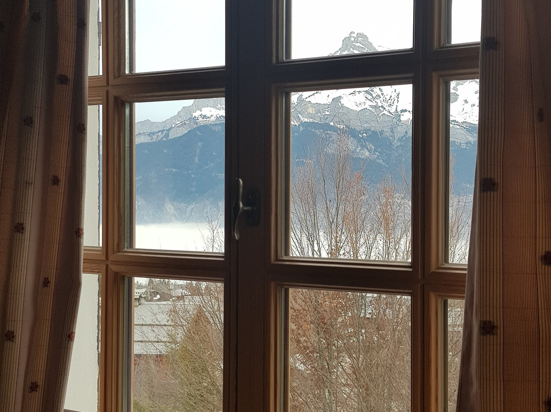 Au Coeur Des Pres主图