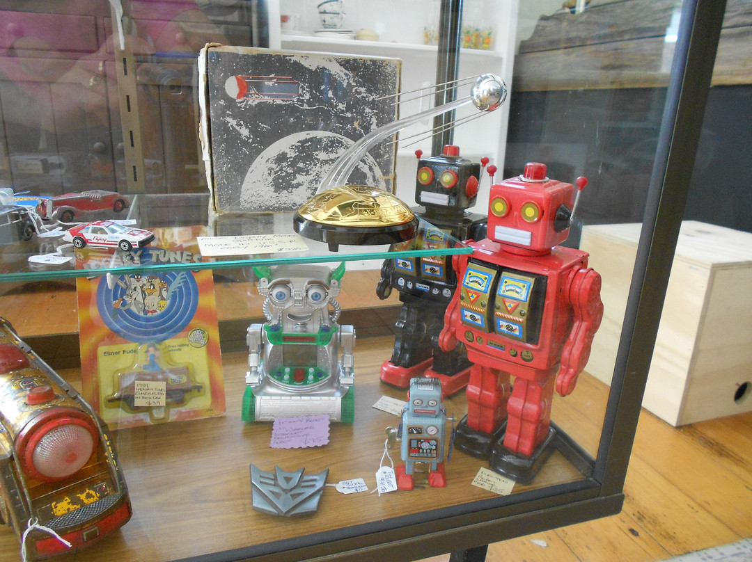 Toora Fancy Goods & Old Relics-Toora必去景点