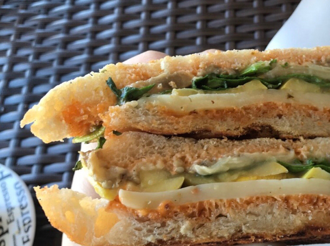 Cherry Valley餐馆和美食-Two Ladd's Bakery Always Fresh