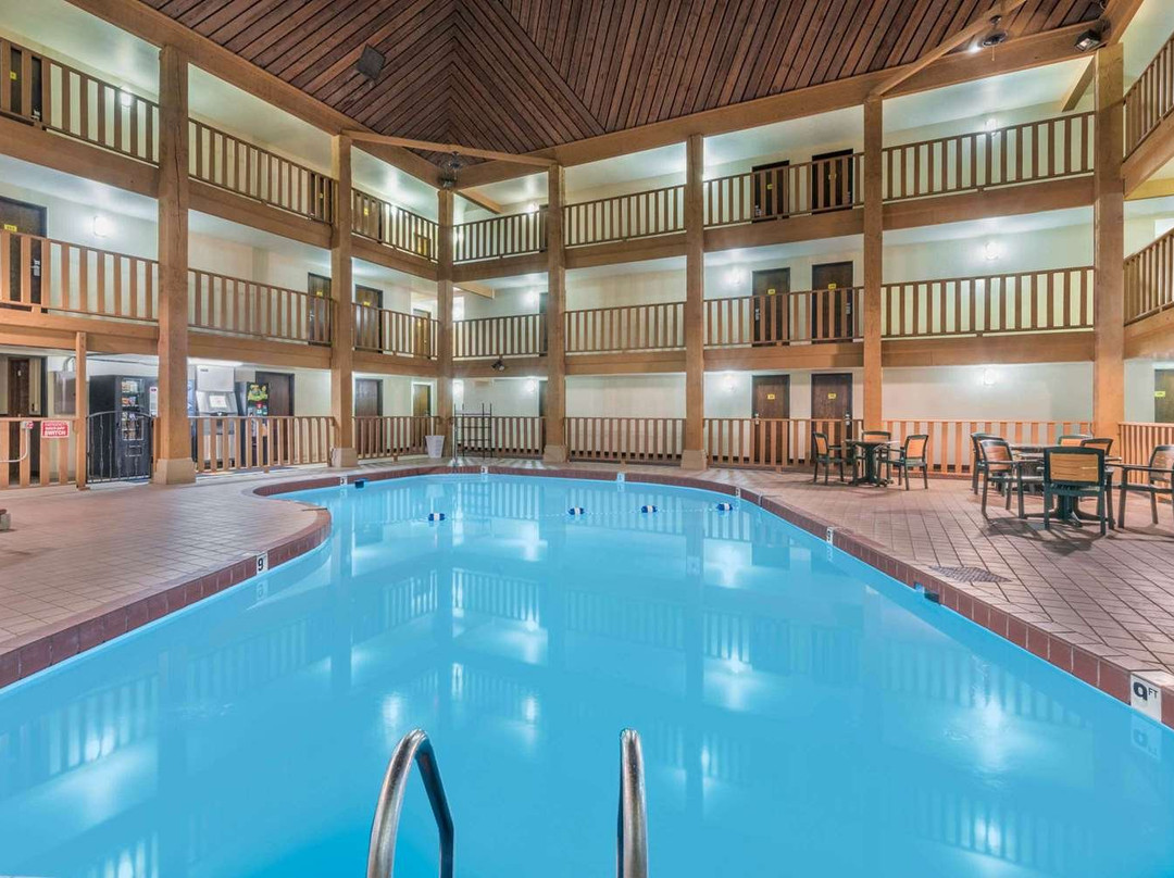 Super 8 by Wyndham Spearfish主图