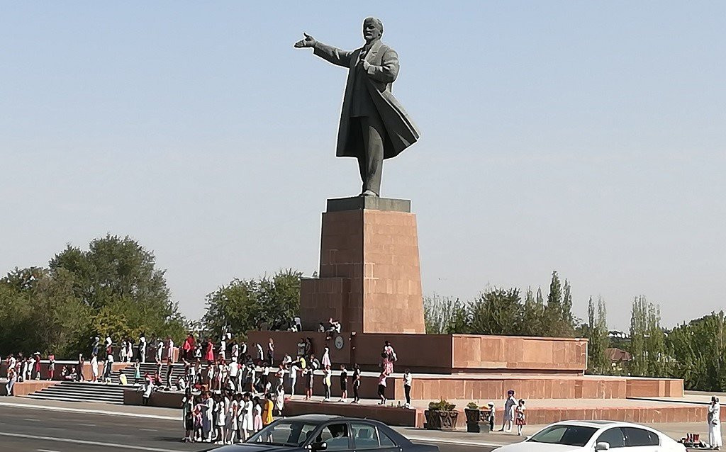 Osh旅游景点-Lenin Monument