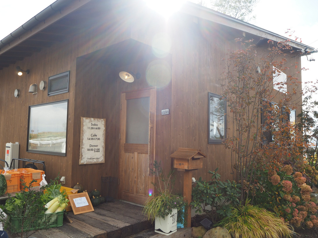 自然の恵みそばと、カフェ凱